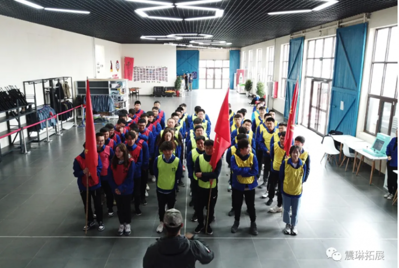 传承红色基因，争做时代新人